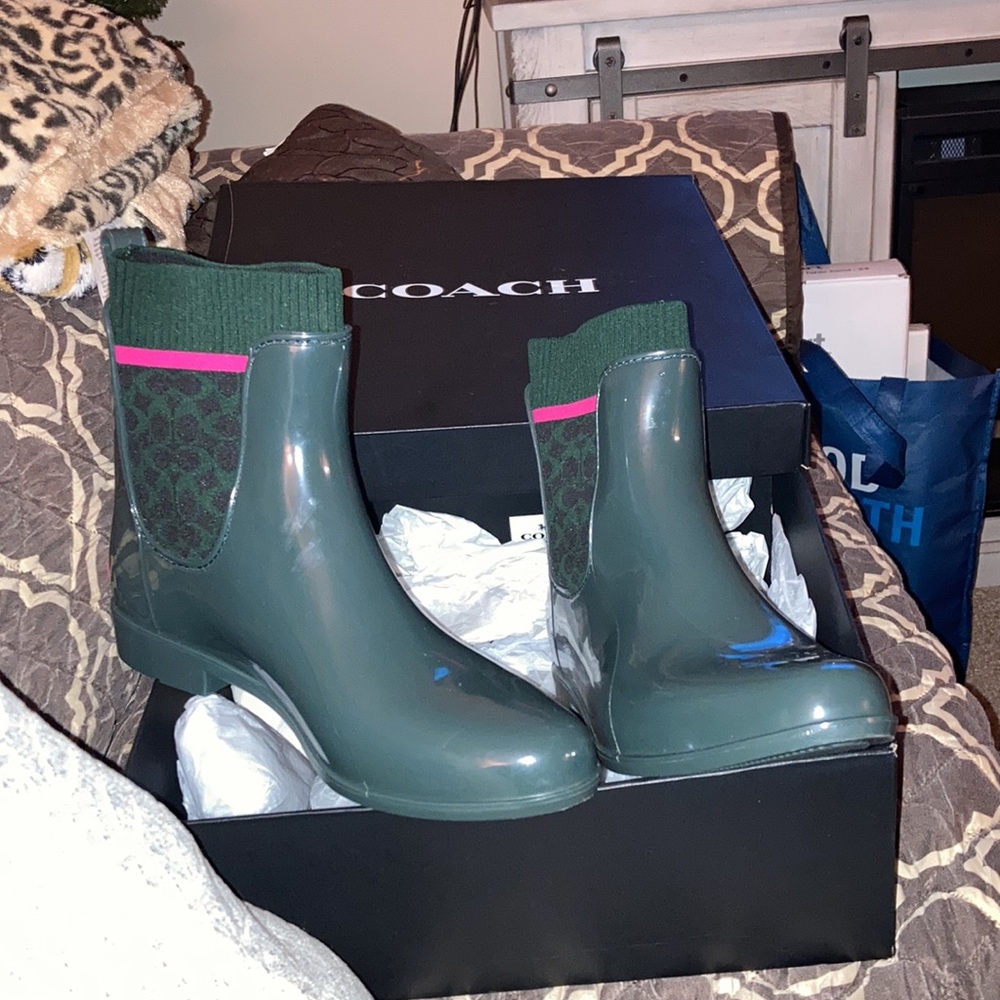 Coach rain boots size 10 Run small
